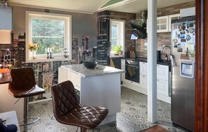 Refrigerador, horno, parrilla de estufa y lavavajillas 