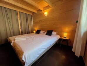 3 soverom, strykejern/-brett, reiseseng for barn og wi-fi (inkludert)