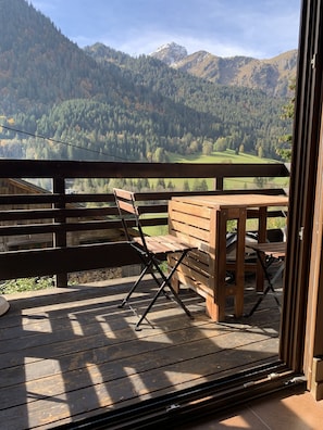 屋外ダイニングエリア