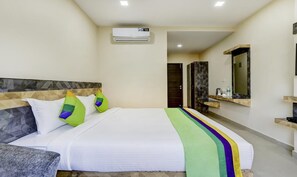 Desk, bed sheets