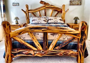 5 bedrooms, iron/ironing board, WiFi, bed sheets