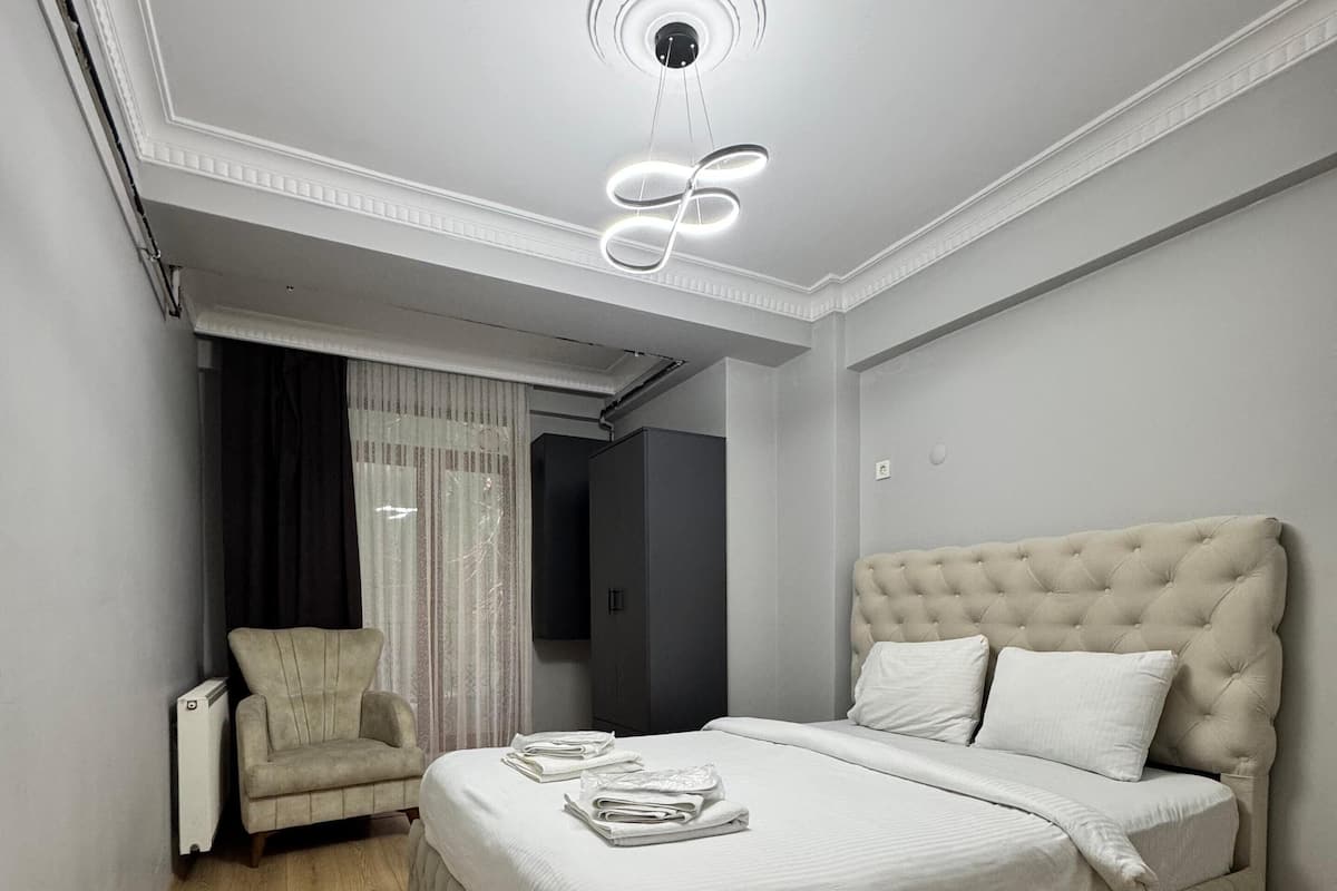 Egyptian cotton sheets, premium bedding, individually decorated