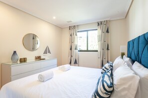 1 chambre, fer et planche à repasser, accès Internet, draps fournis