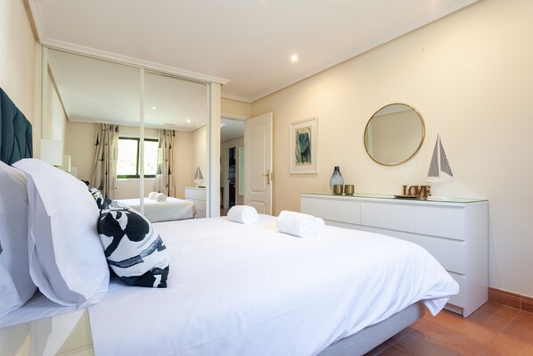 1 bedroom, iron/ironing board, Internet, bed sheets