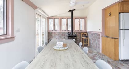 NEW Spacious 5 bedrooms with Public Lake & Beach Access and Kayak!