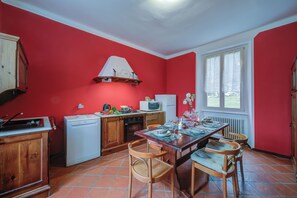 Family House, Multiple Bedrooms, Mountainside (Mila Bike with wi-fi) | Private kitchen | Microwave, oven, stovetop, dishwasher - Mila Bike With Wi-fi (Premeno)