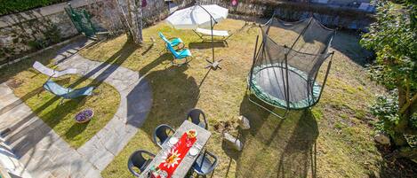 تناول الطعام بالخارج