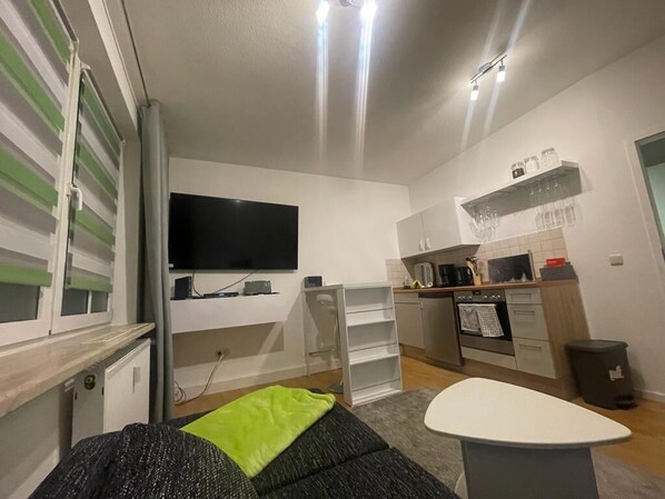 Smart TV - Feel-good oasis in the city with parking space (Erfurt)