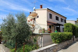 Exterior - Near beach, city center, air conditioned, family friendly (Porec)