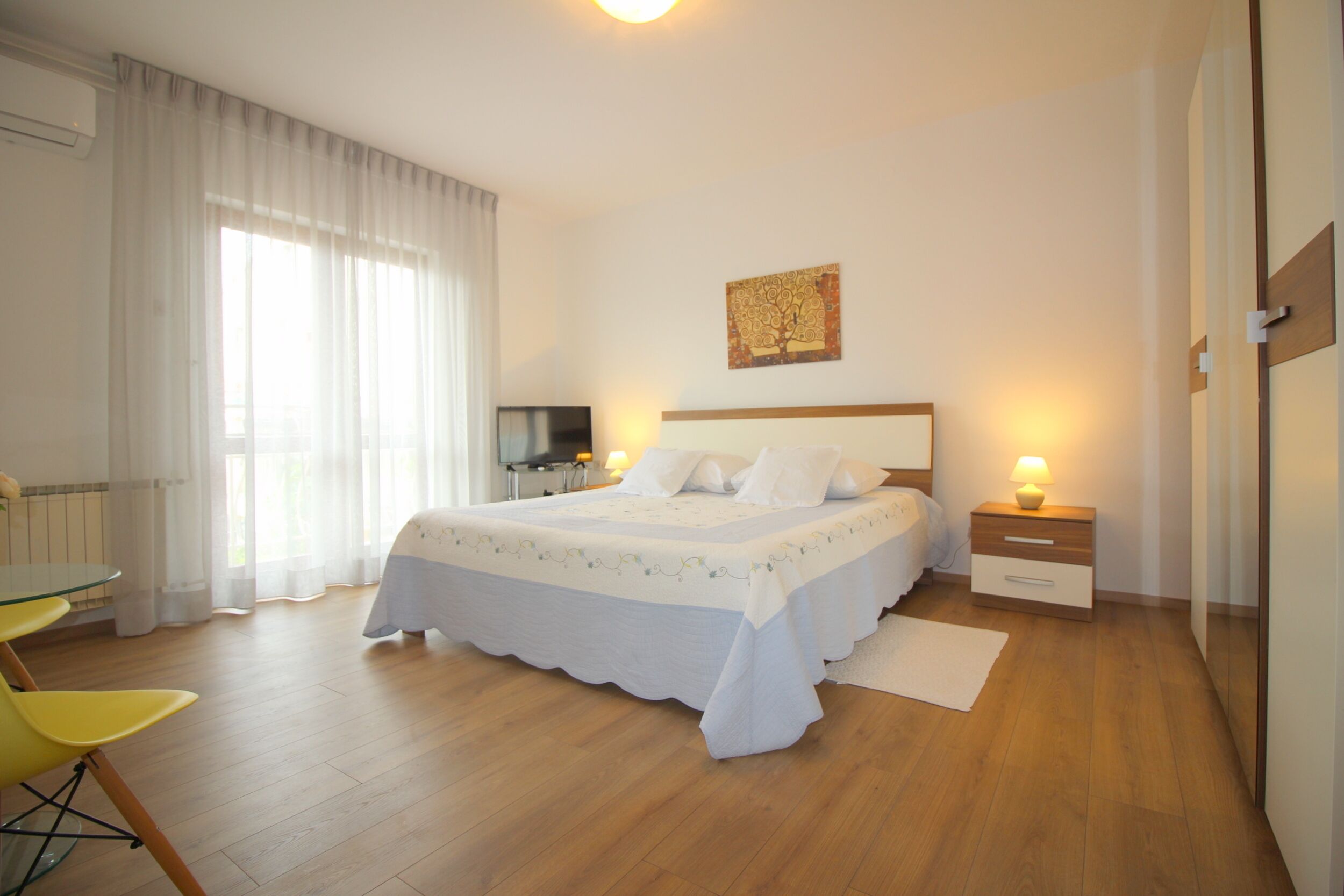 2 soverom, wi-fi (inkludert) og sengetøy