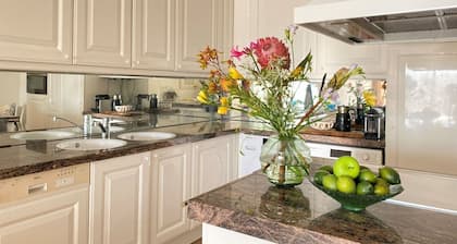 Amstel BeachHouse Egmond aan Zee, 50m from the beach!