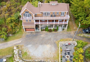 Exterior - Lakeview Estate - Chef's Kitchen - NYC Getaway (Danbury)