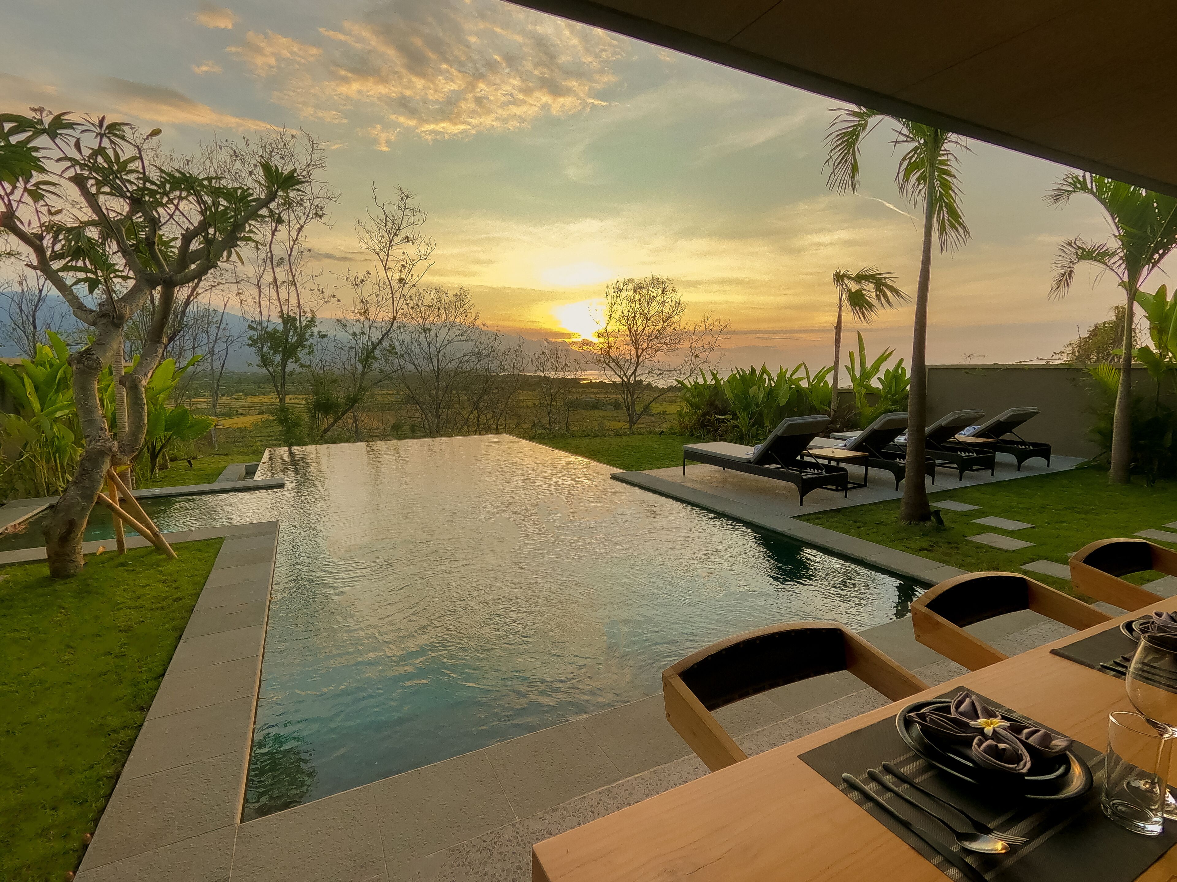 Outdoor pool, an infinity pool