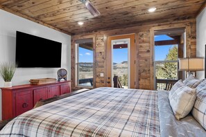 4 bedrooms, iron/ironing board, travel crib, free WiFi