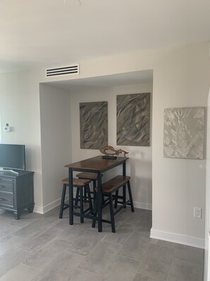 Dining - Sea Shells- Ocean/Beach Views for miles. (Myrtle Beach)