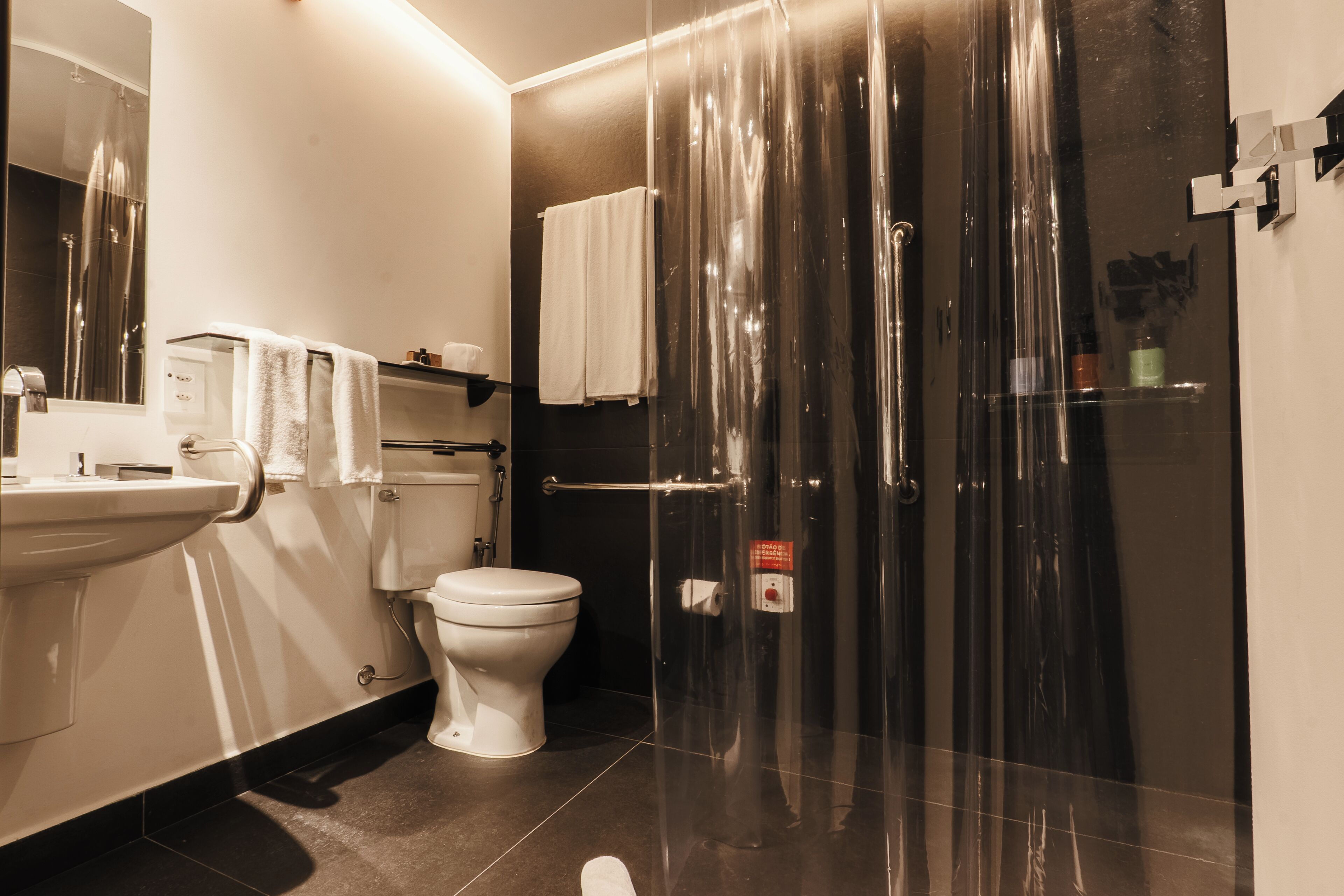 Chambre Double Supérieure | Literie de qualité supérieure, minibar, coffres-forts dans les chambres