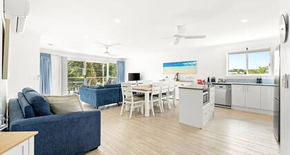 Unit 8, Boardwalk Apartments