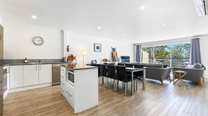 Microwave, oven, dishwasher, coffee/tea maker