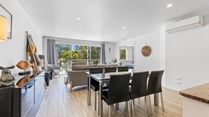 Interior - Unit 6, Boardwalk Apartment (Narooma)