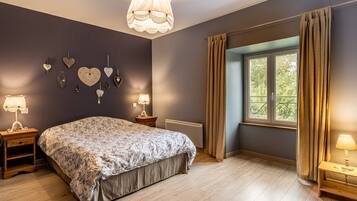 2 makuuhuonetta, silitysrauta/-lauta, vauvan matkasÀnky, ilmainen Wi-Fi