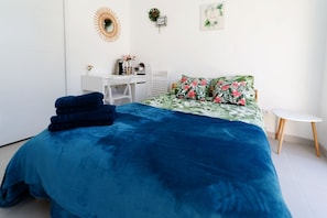 4 bedrooms, free WiFi, bed sheets