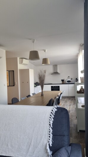 Dining - Gite for 8 to 12 people with heated indoor pool (St Savin)