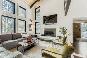 Smart TV, fireplace, offices