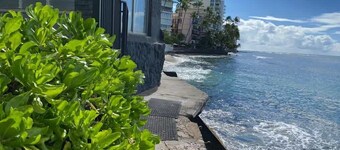 @ Marbella Lane -Coastal retreat near Diamond Head
