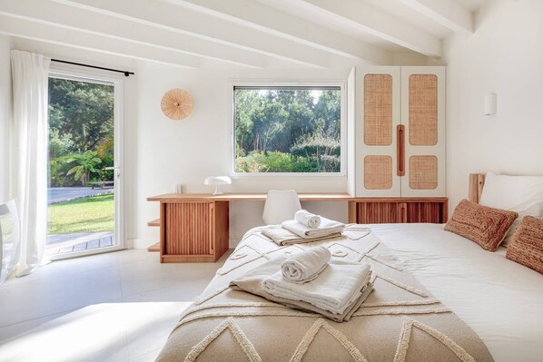 4 bedrooms, free WiFi