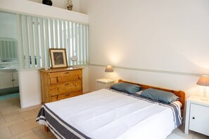 5 chambres, accès au Wi-Fi (inclus)