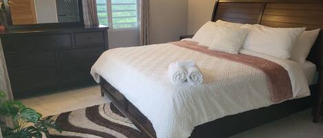 3 dormitorios, escritorio, tabla de planchar con plancha y wifi gratis