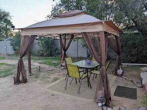 Outdoor dining - Budget Friendly Dog Friendly Cute Clean Charming (Phoenix)