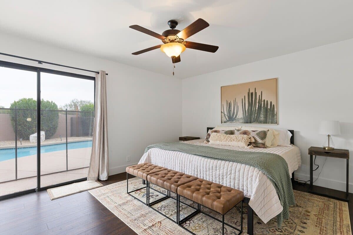 3 多间卧室、办公桌、熨斗/熨衣板、旅行婴儿床