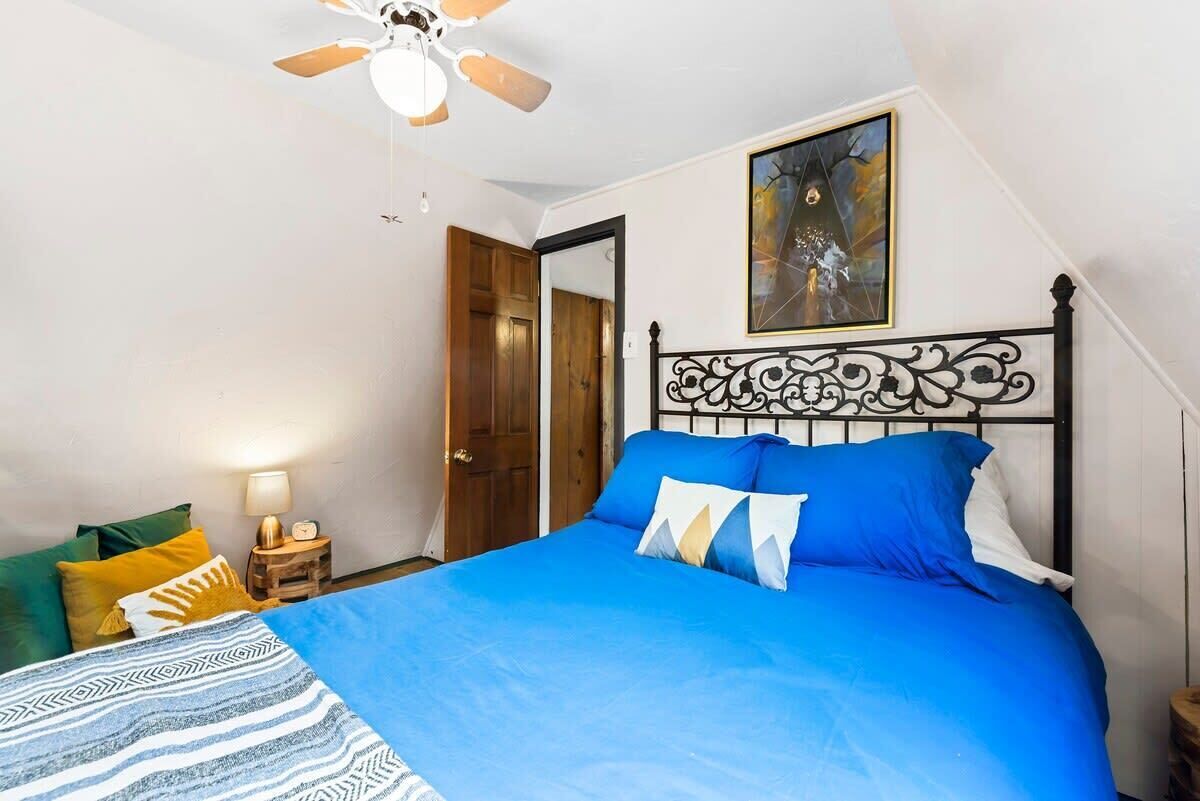 3 habitaciones, tabla de planchar con plancha, cuna de viaje y wifi 