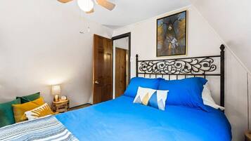 3 habitaciones, tabla de planchar con plancha, cuna de viaje y wifi