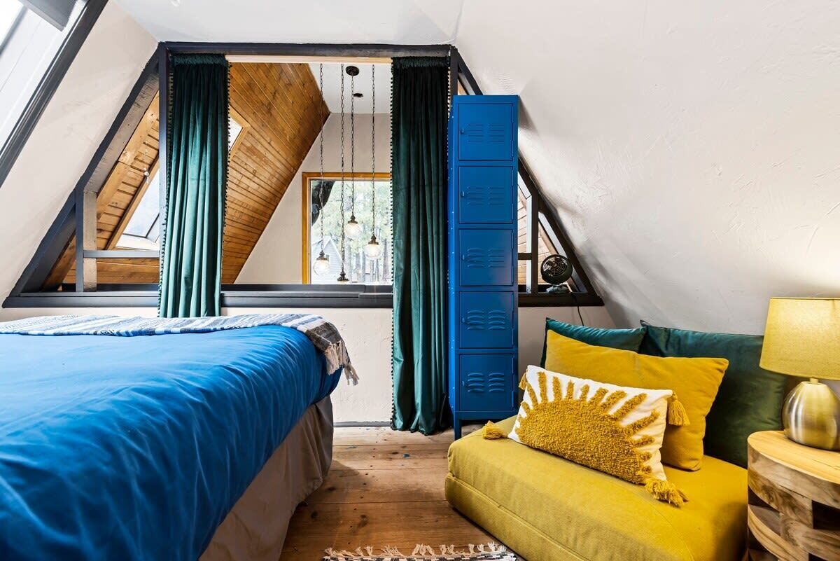 3 bedrooms, iron/ironing board, travel cot, WiFi