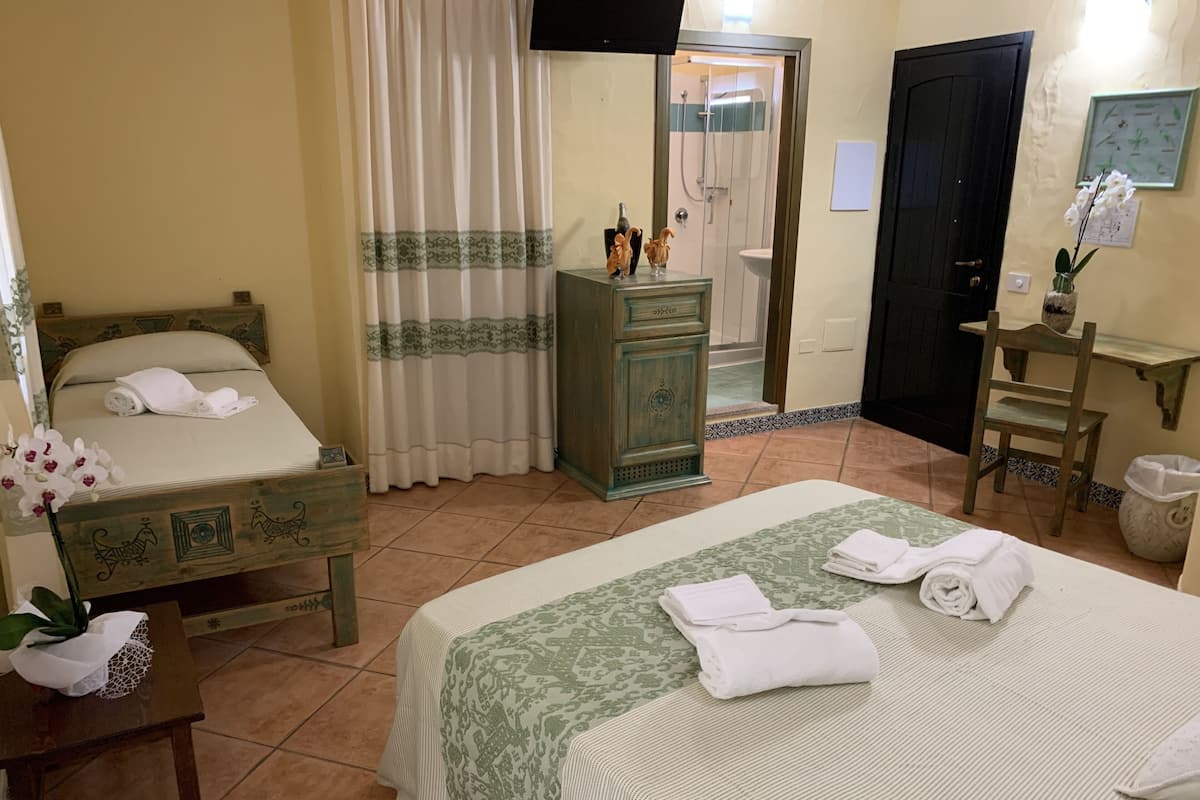Classic Triple Room | Premium bedding, free WiFi