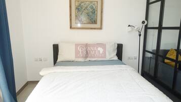 Luxury Apartment | 1 bedroom, premium bedding, Tempur-Pedic beds, WiFi (free)