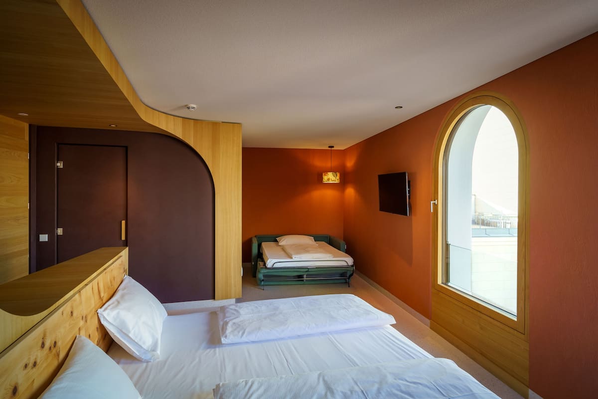 Comfort Triple Room | Down duvets, in-room safe, laptop workspace, blackout curtains