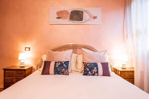 2 bedrooms, desk, iron/ironing board, free WiFi - QUINTO PIANO, penthouse with panoramic terrace (Roma)