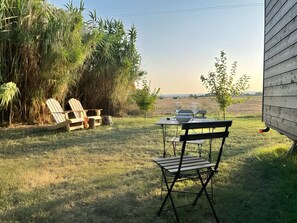 Outdoor dining - Dolce Casa 1 Summary: (Battifolle)