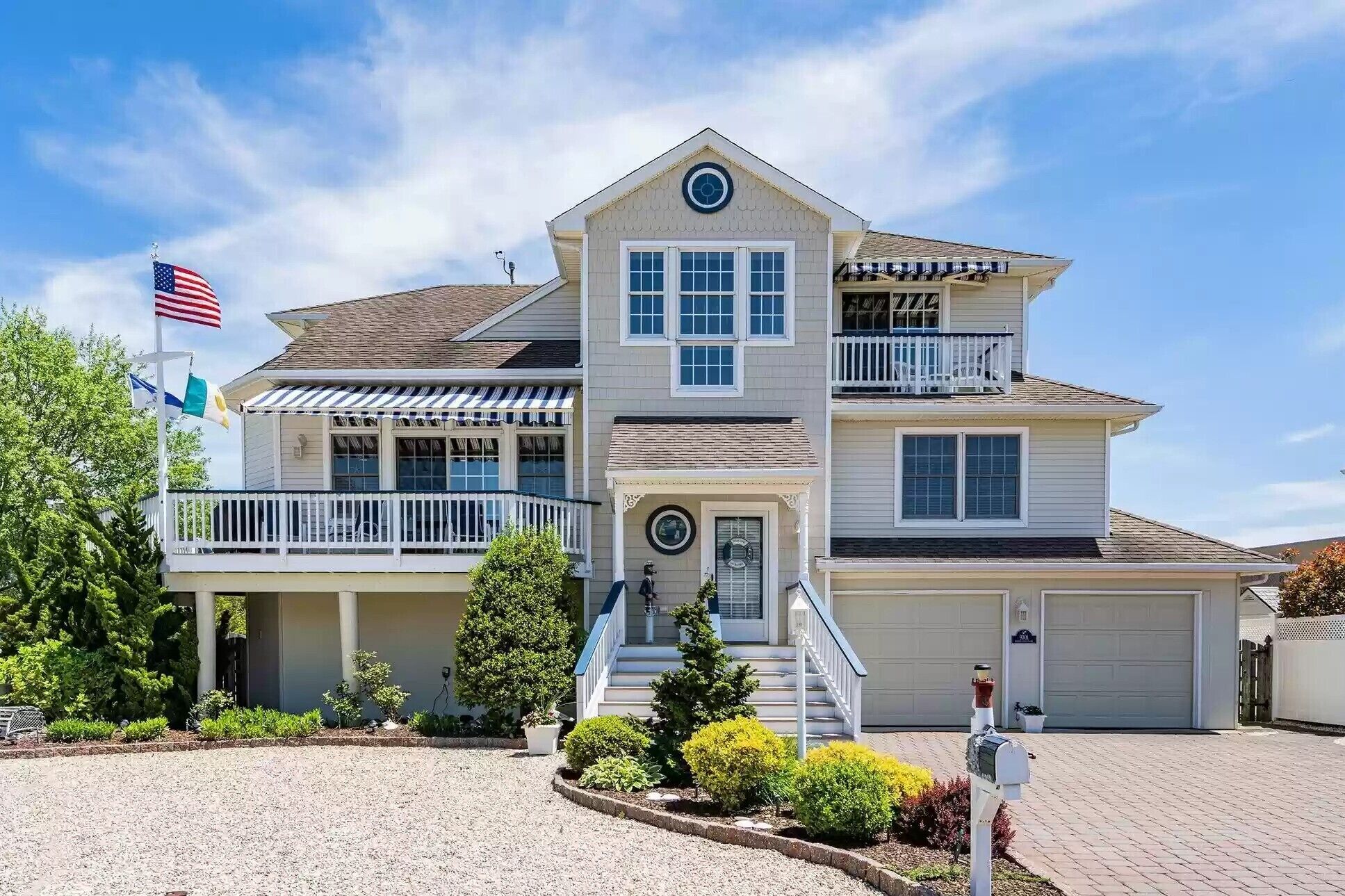 Island Bliss LBI ~ 5 BR Bayside Beauty 2024 Dates Available ~ Sleeps 12
