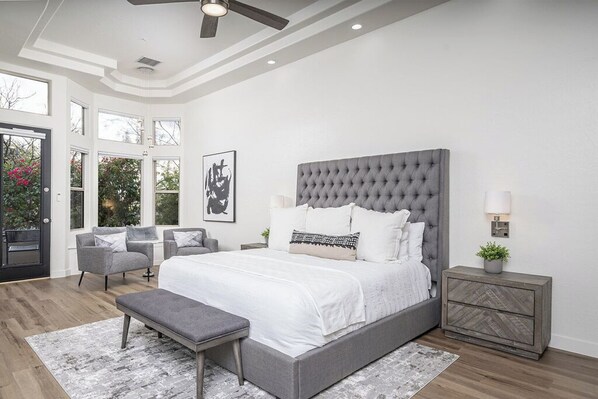 3 bedrooms, desk, iron/ironing board, free WiFi