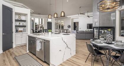 Upscale North Scottsdale Getaway with Heated Pool, Spa, Golf & Hiking