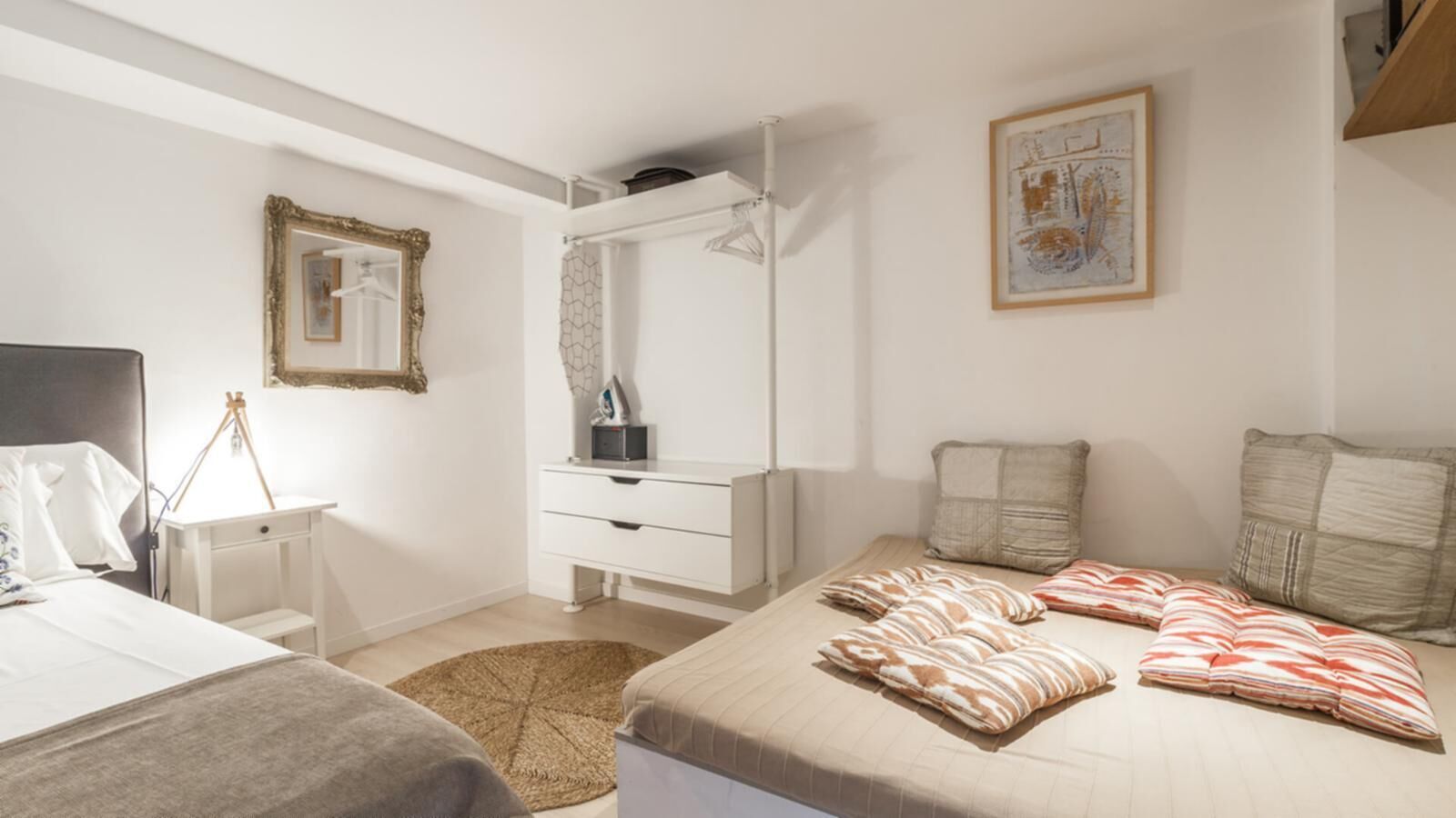 1 chambre, coffres-forts dans les chambres, fer et planche à repasser