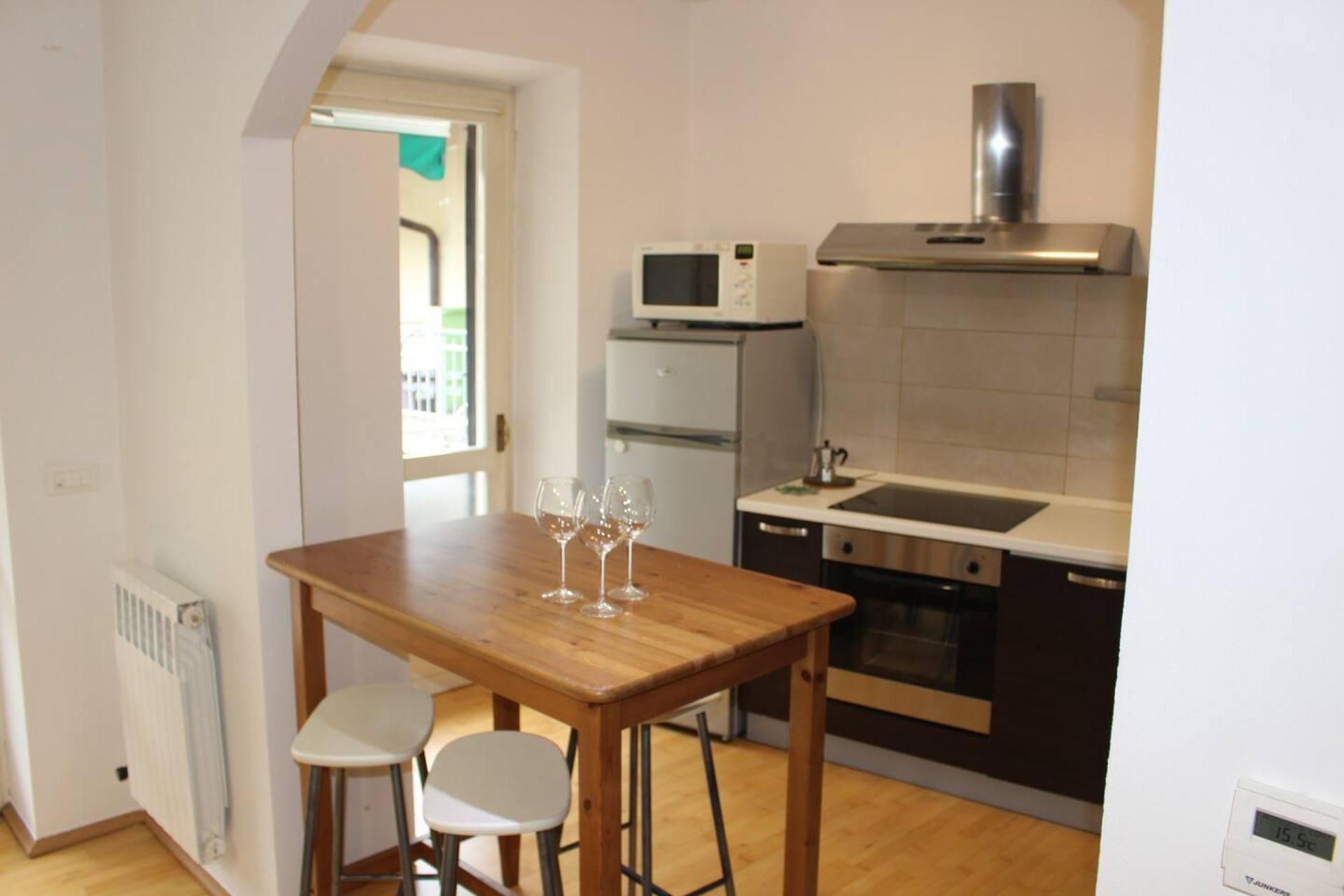 Appartamento | Cucina privata | Frigorifero, microonde, forno, piano cottura
