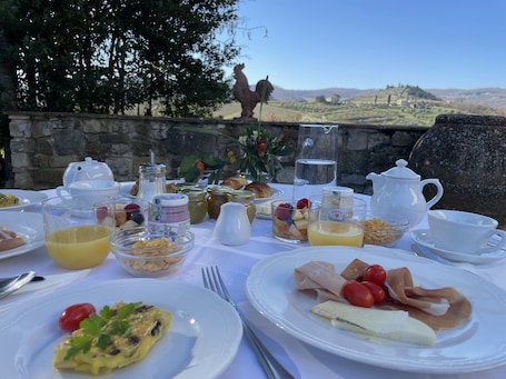Free daily buffet breakfast. Corte di Valle Wine and Resort