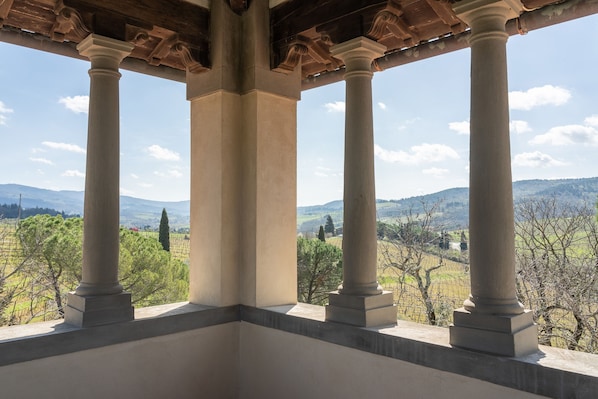 Panoramic Room