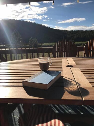Greer Pershing Cabin in the Meadow