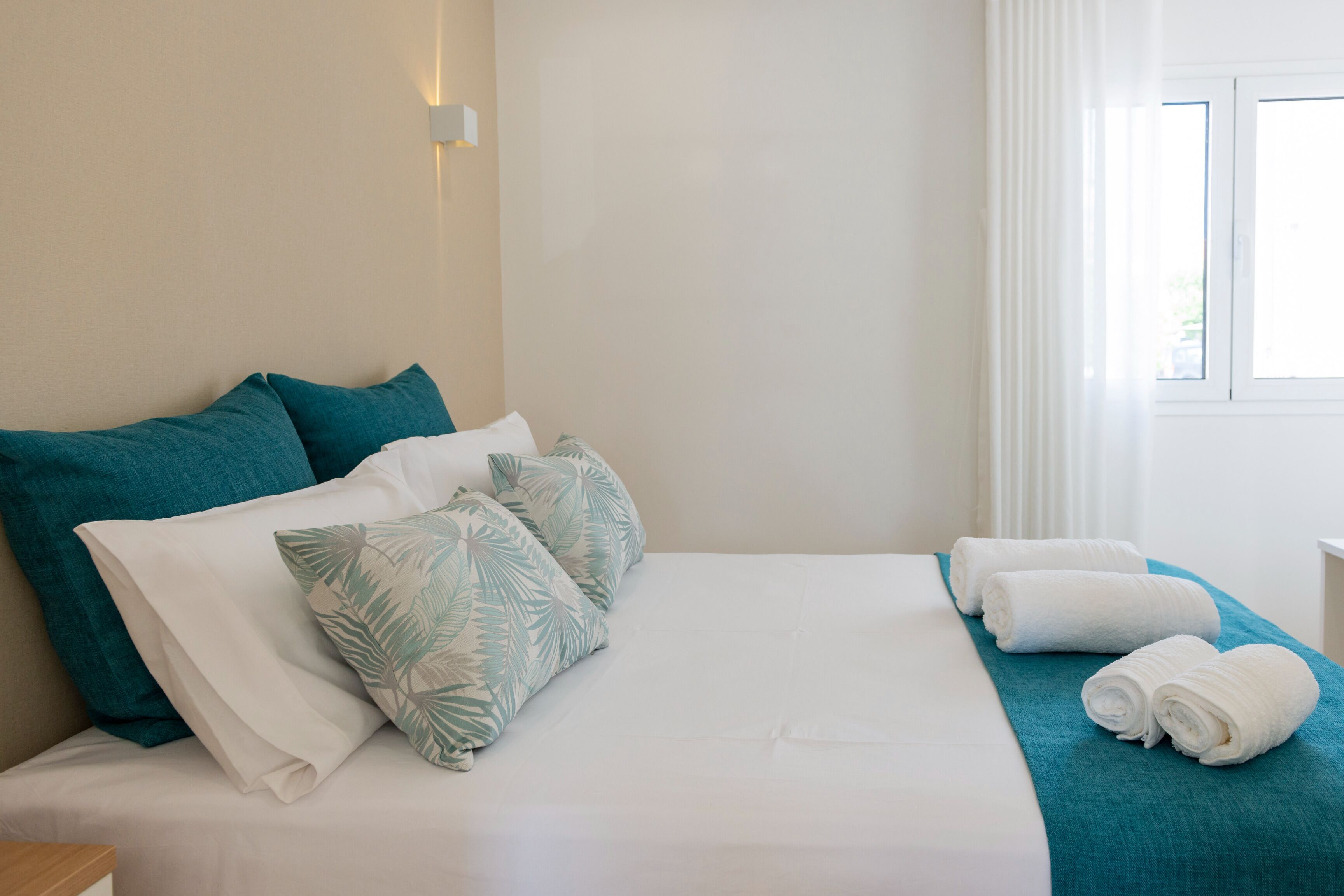 2 quartos, ferros/tábuas de passar roupa, acesso à internet